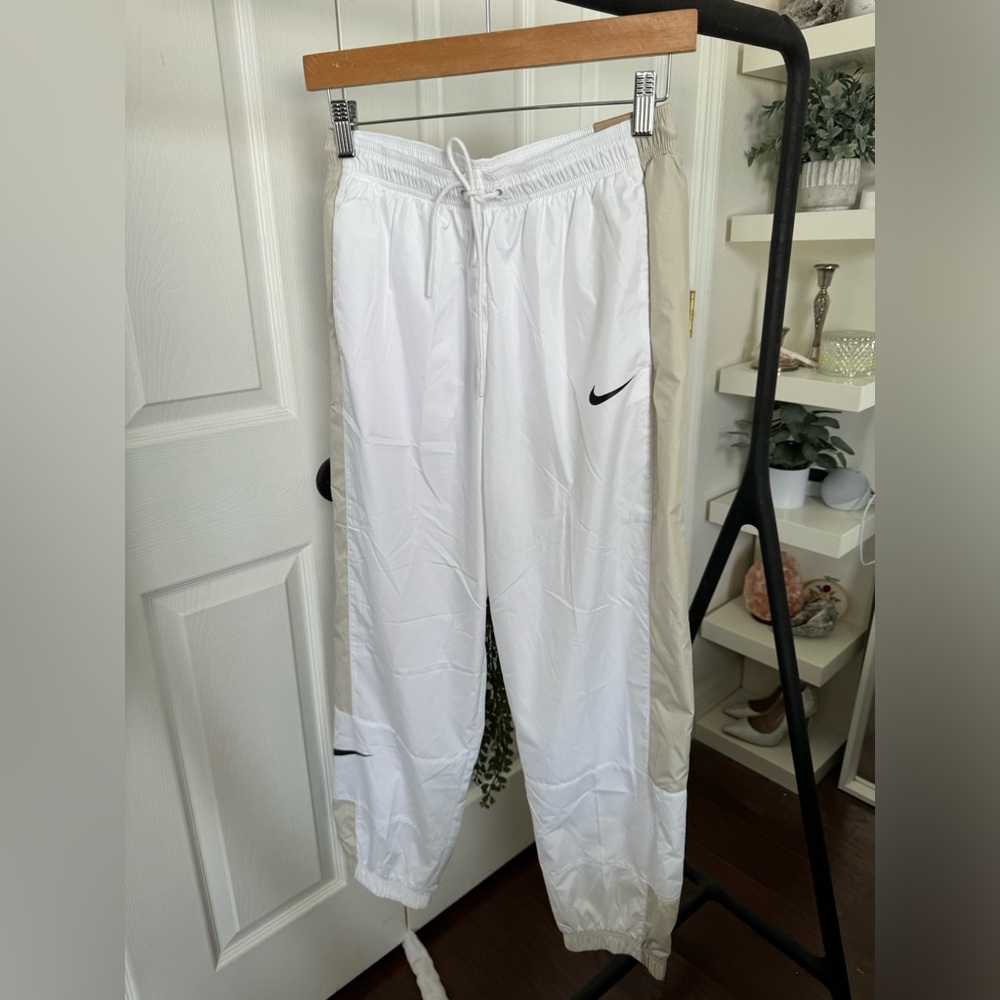 Nike Lightweight Joggers